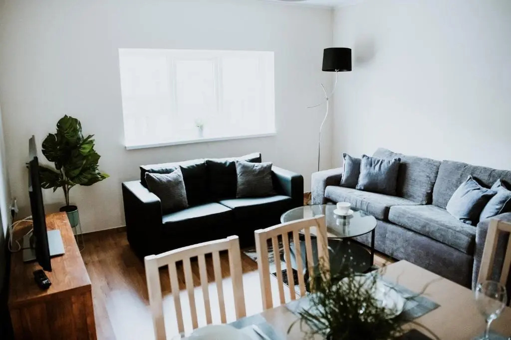 Flats near football clubs