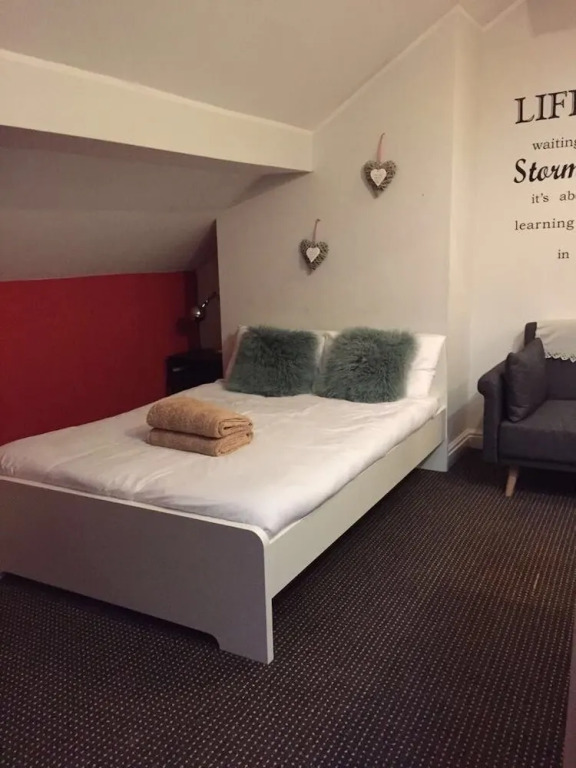 Studio Flat 2