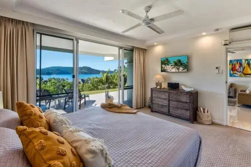 Superior Poinciana 011 on Hamilton Island