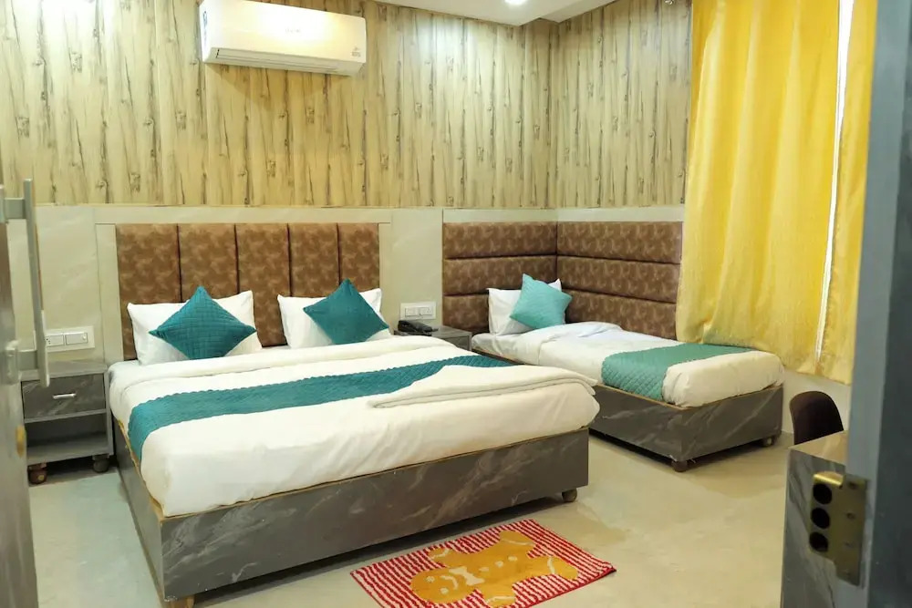 FabHotel The Grand Luxury Stay