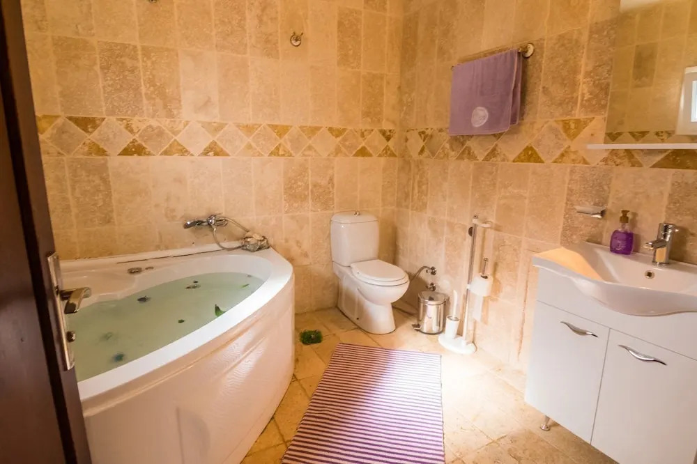 Korunaklı Villa Lavanta