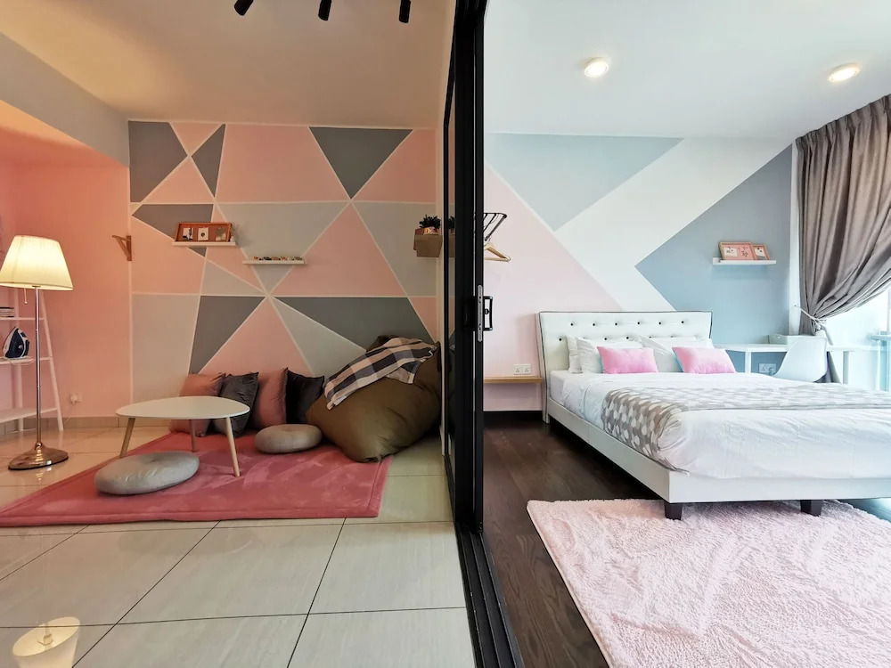 Almas Suites Puteri Harbour by Stayrene