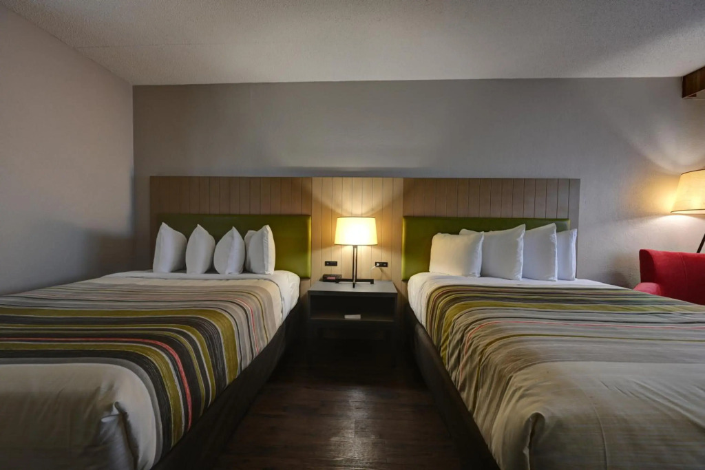 Kings Inn Hotel & Conference Center