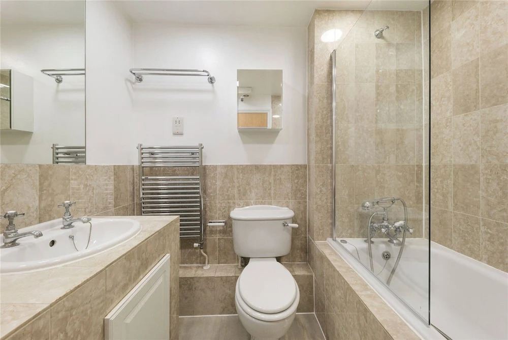 Quiet Elegant 2 beds 2 Bath Trafalgar Square