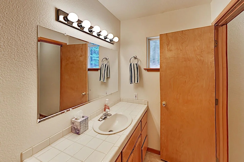 1559nort 3 Bedroom Home