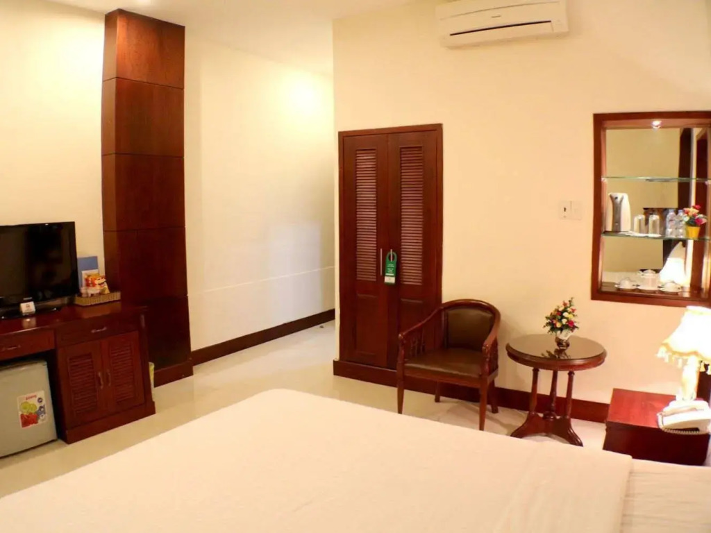 City Hotel 35 Luu Van Lang
