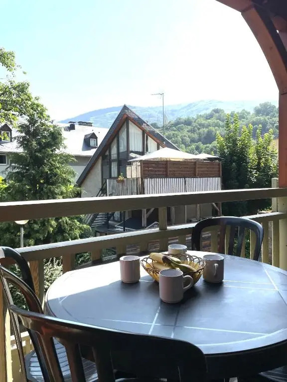 Appartement avec Piscine Intérieure Centre Village Saint Lary