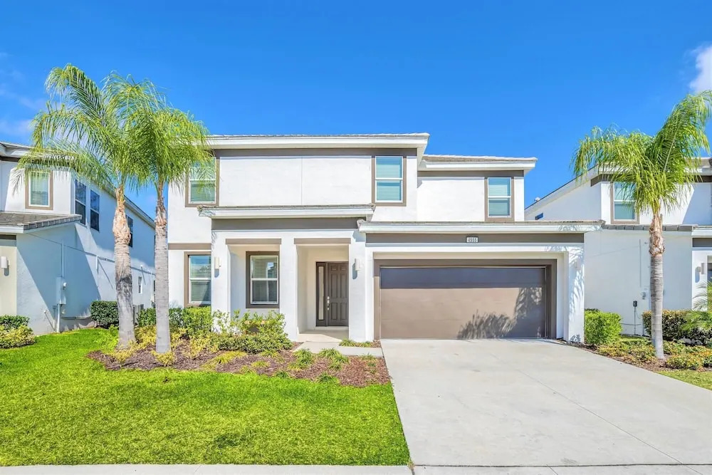 Bright Spacious 6BR Resort Home w Private Pool
