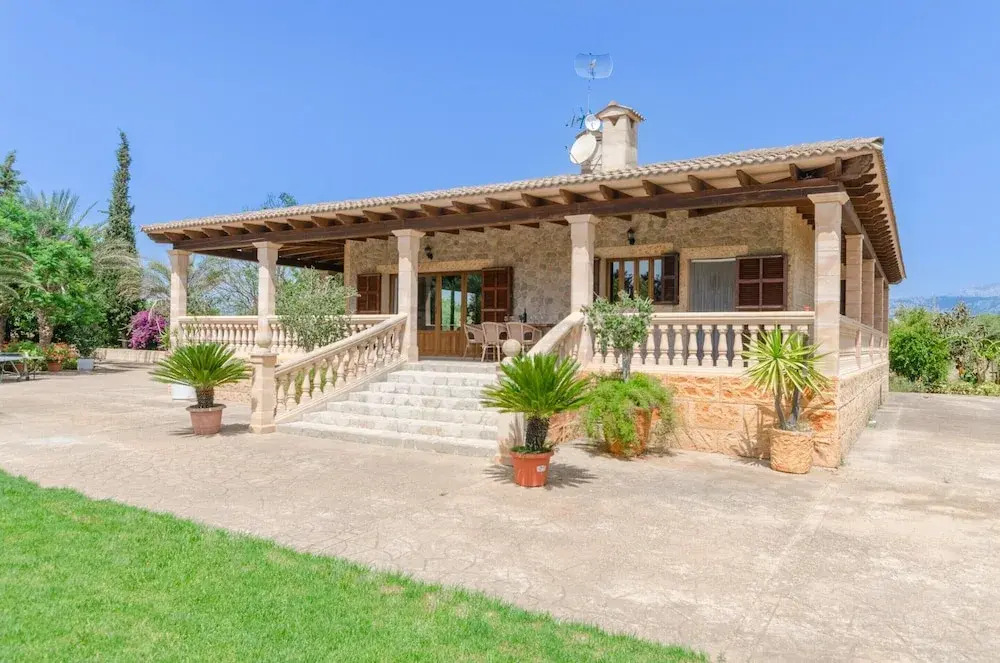 - House In