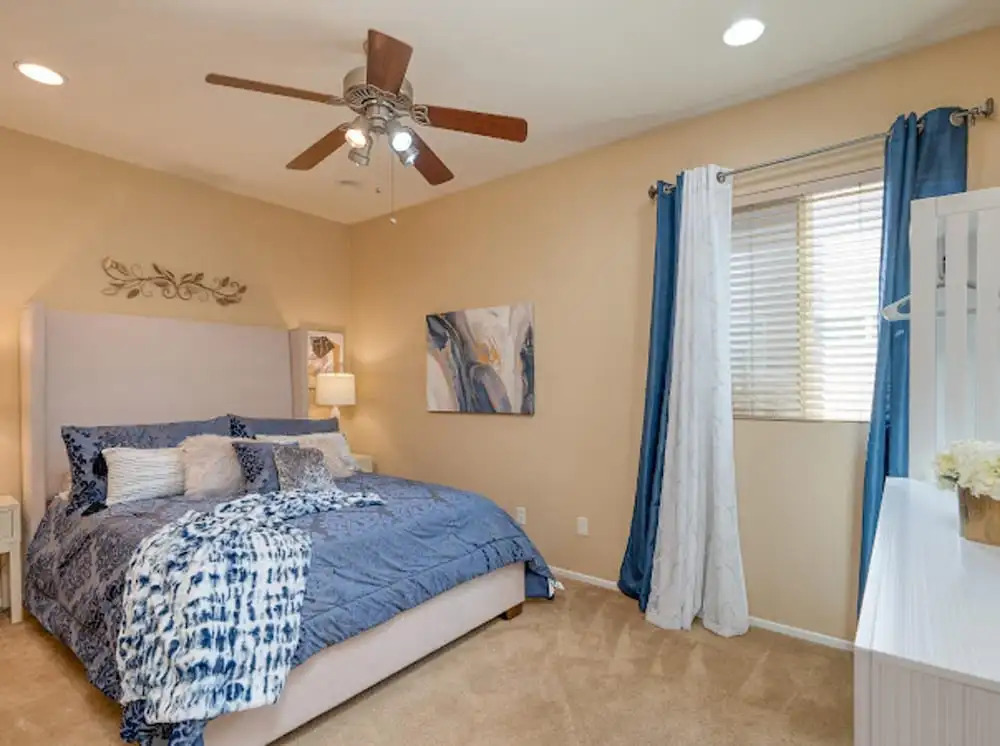 Stunning 4-bed House in Indio in Golf Course Commu