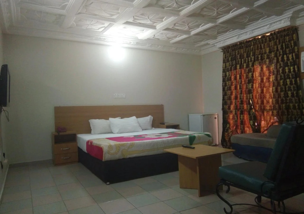 Serob Hotels