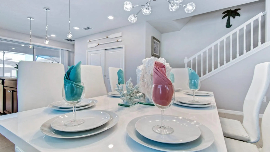 Themed 5BR Family Reunion Villa With Pool