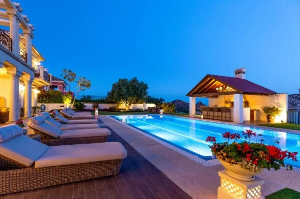 Top Quality Villa Sierra Blanca The Most Disirable Area On The Golden Mile Marbella