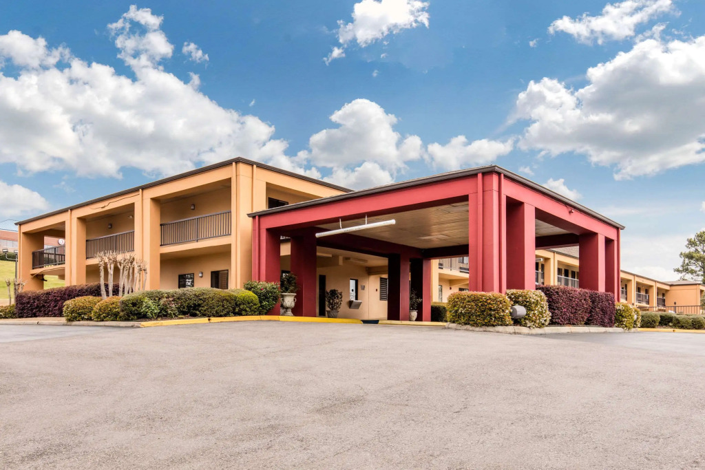 Quality Inn Pelham I-65 exit 246
