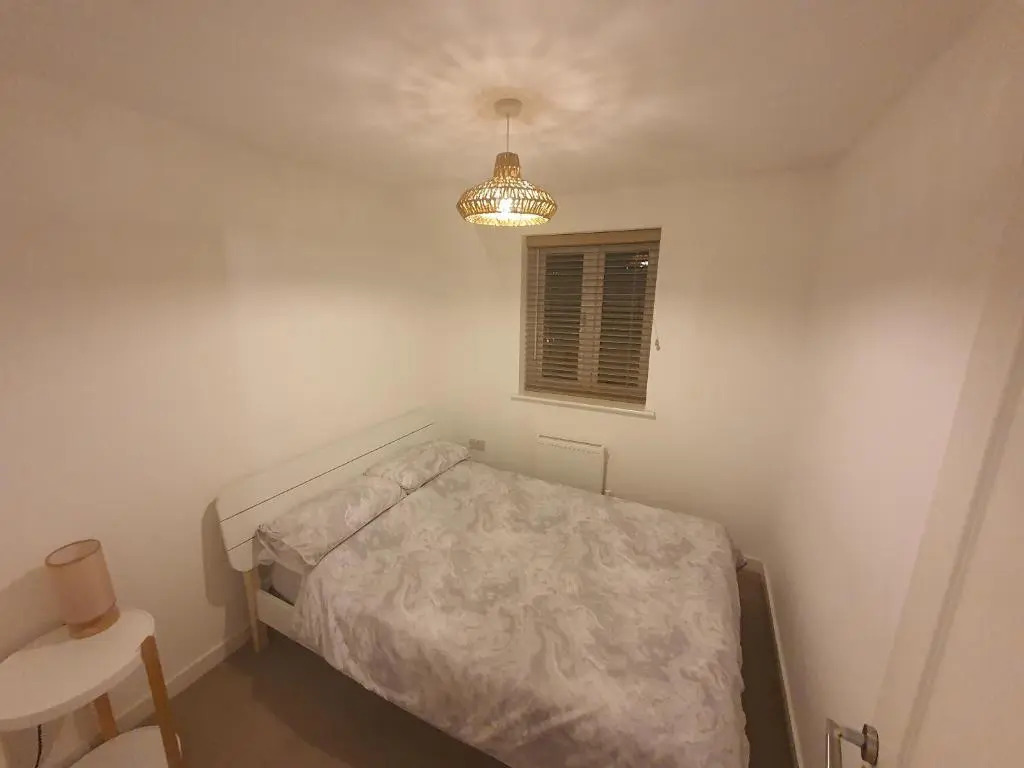 Chic City Centre Apartment With Allocated Parking