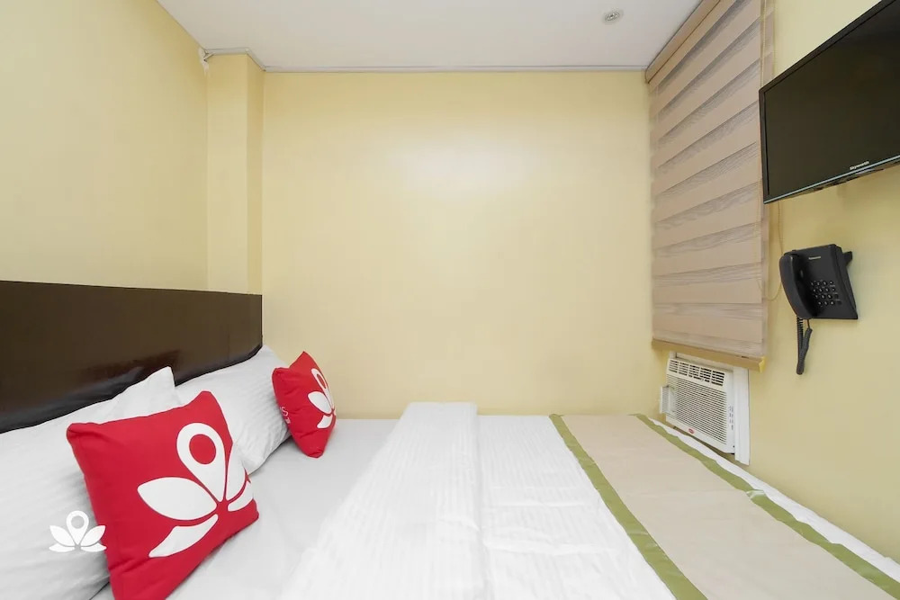 ZEN Rooms Time Travellers Makati