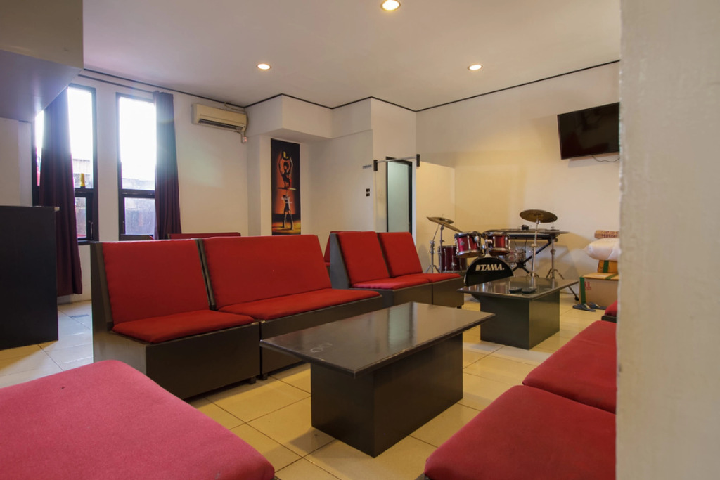 RedDoorz Near Jalan Sudirman Padang