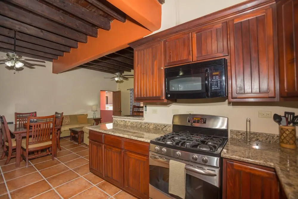 Caribbean Breeze 6b 2 Bedroom Condo by RedAwning