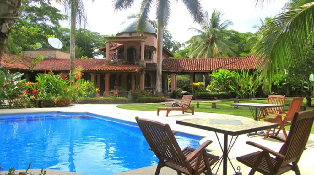 Forest Hills Suites
