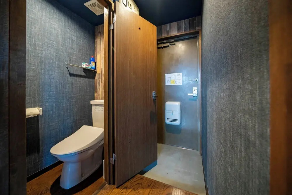 Silk Court 301