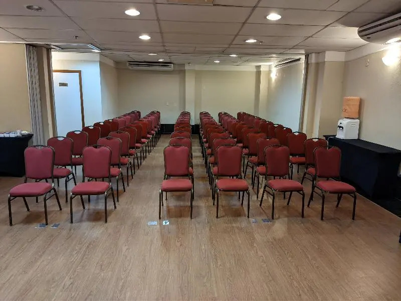 Vitoria Praia Hotel
