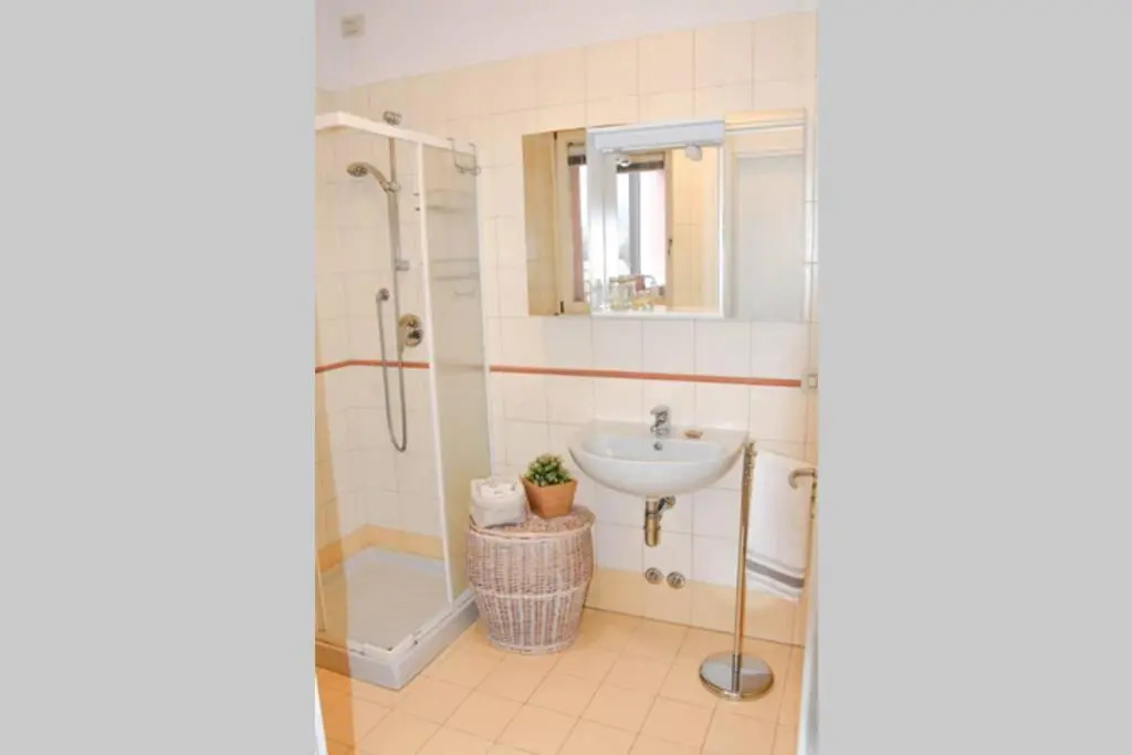 Apartment with free parking near the center