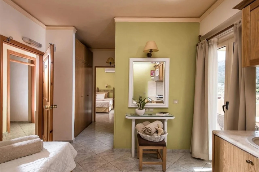Socrates Hotel & Villas Malia Beach