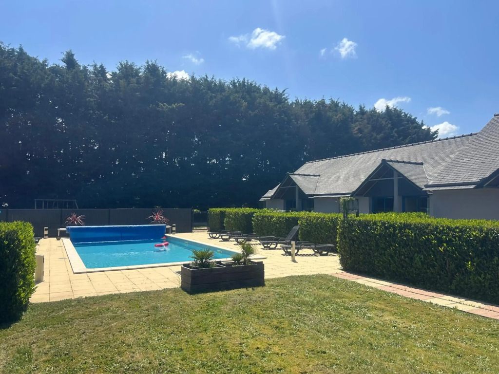 LOGIS Les Dineux Village