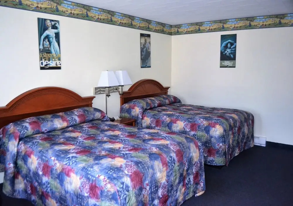 Stratford Suburban Motel