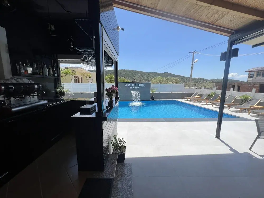 Sunshine Hotel