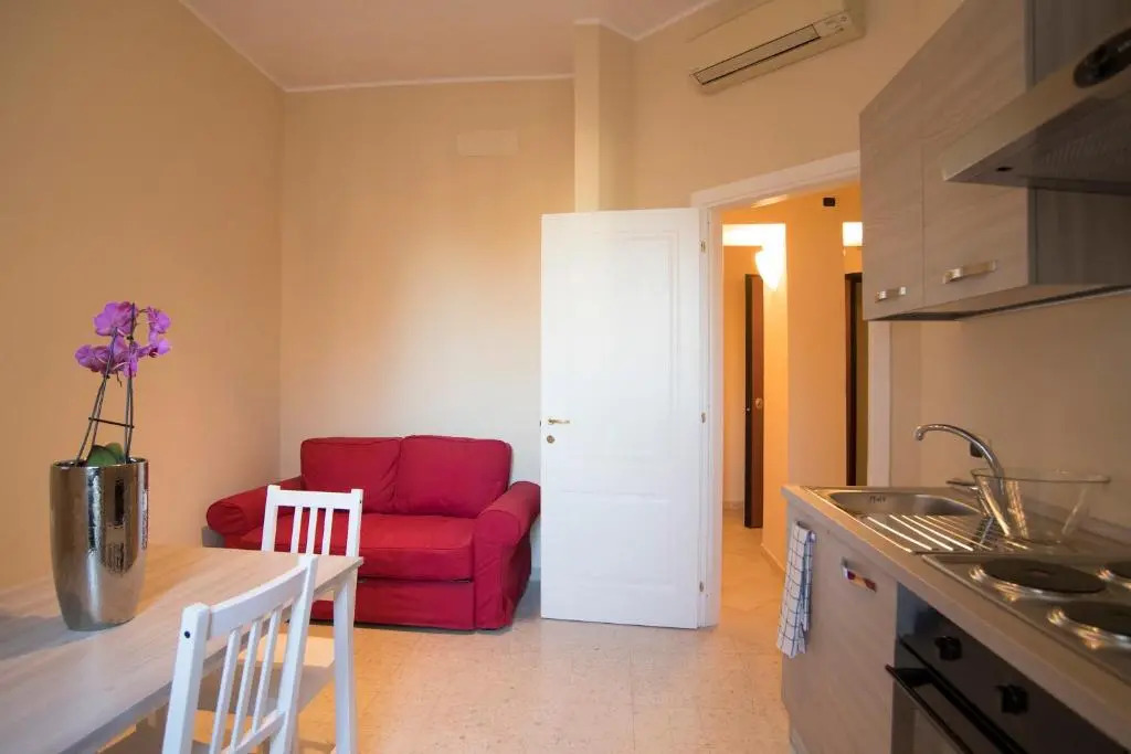 Capital Flat 9-A