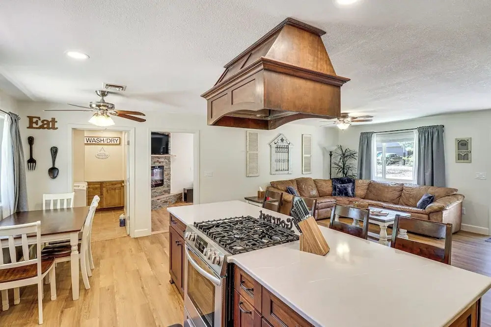 Near Woodland Lake Park: Home w/ Fire Pit!