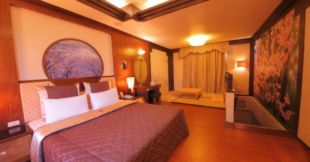 Summer House Motel