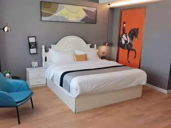 Jiatai Chain Business Hotel (Zhuanghe High-speed Railway Station)