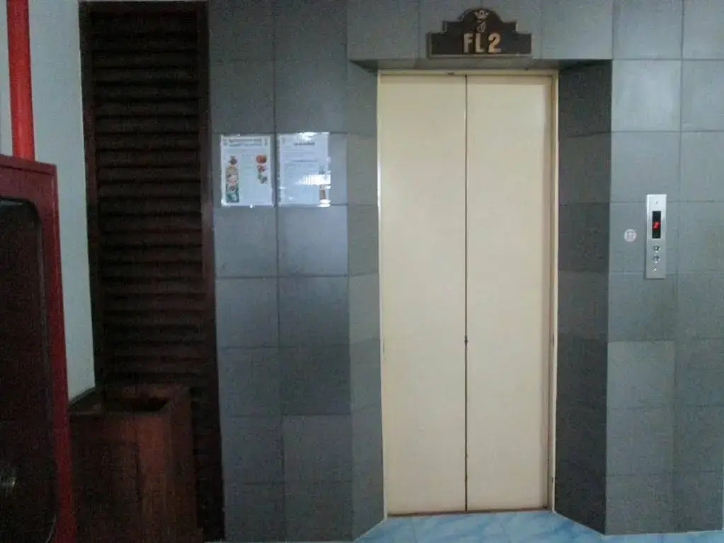 Royal Jommanee Hotel