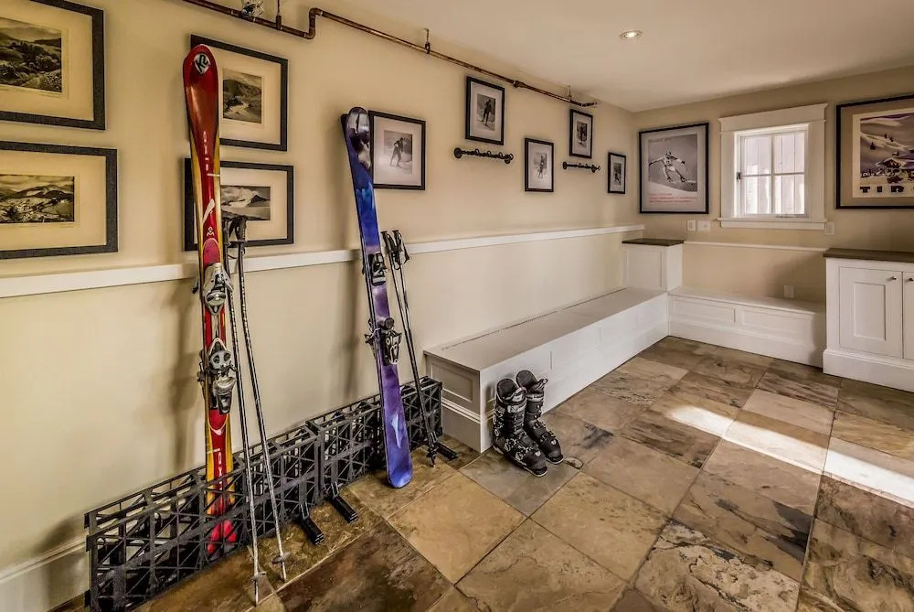Dunton Town House Hotel
