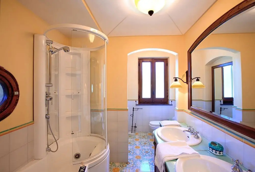 Villa Bronze