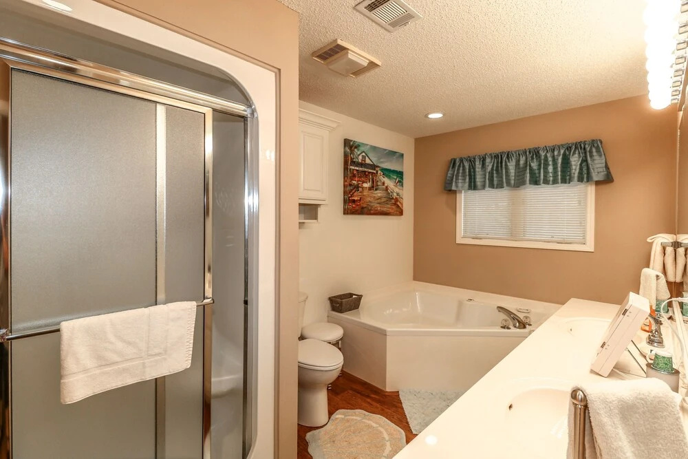 Perfect Vacation Home With Wifi, Gas Grill, and Boat Dock With Slip - Unit 0962 by Redawning