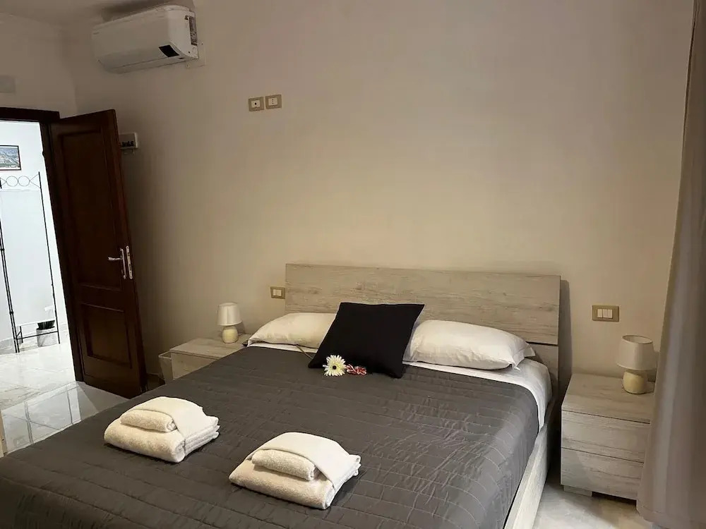 Stendardi S House