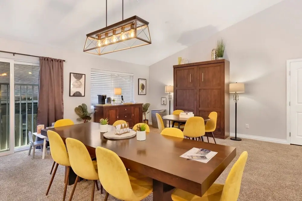 2090-majestic Sky Retreat 3 Bedroom Home by RedAwning