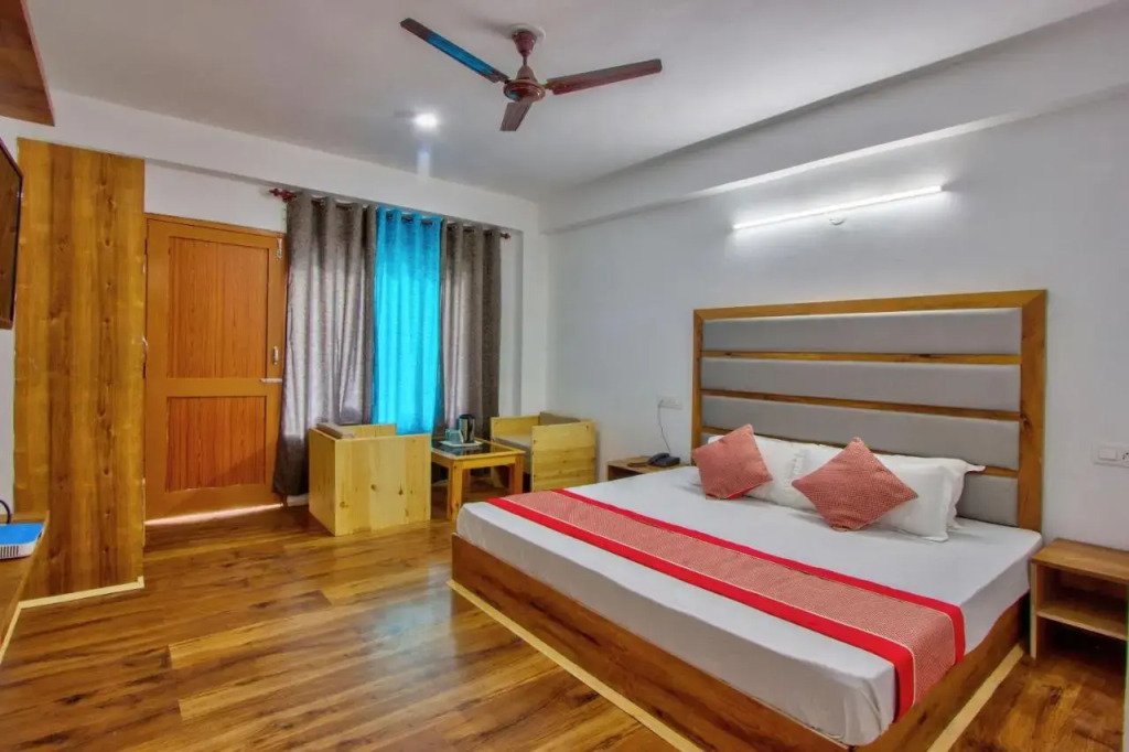 Hotel beas river retreat