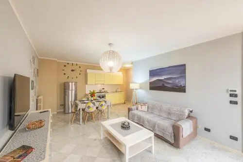 Il terrazzo e l'appartamento diVino