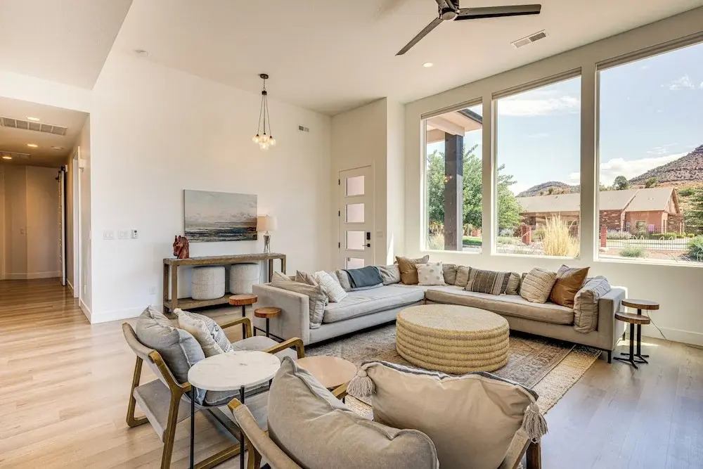 Gorgeous Kanab Home: Canyon Views & Pool Access!
