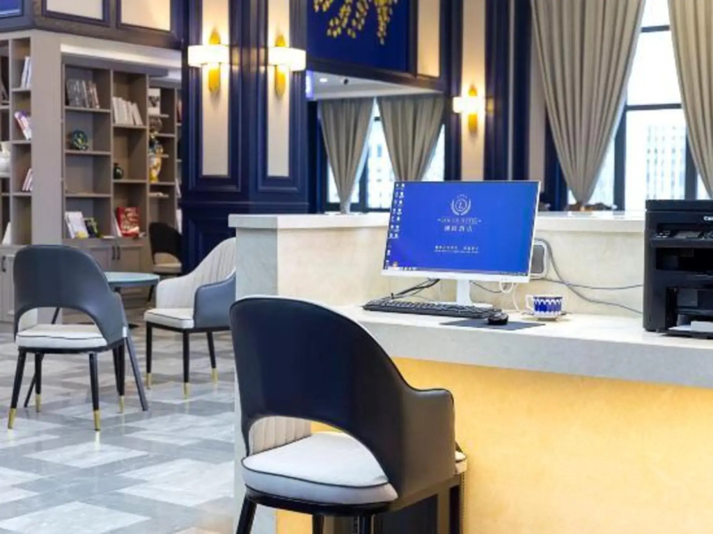 Lanou Hotel