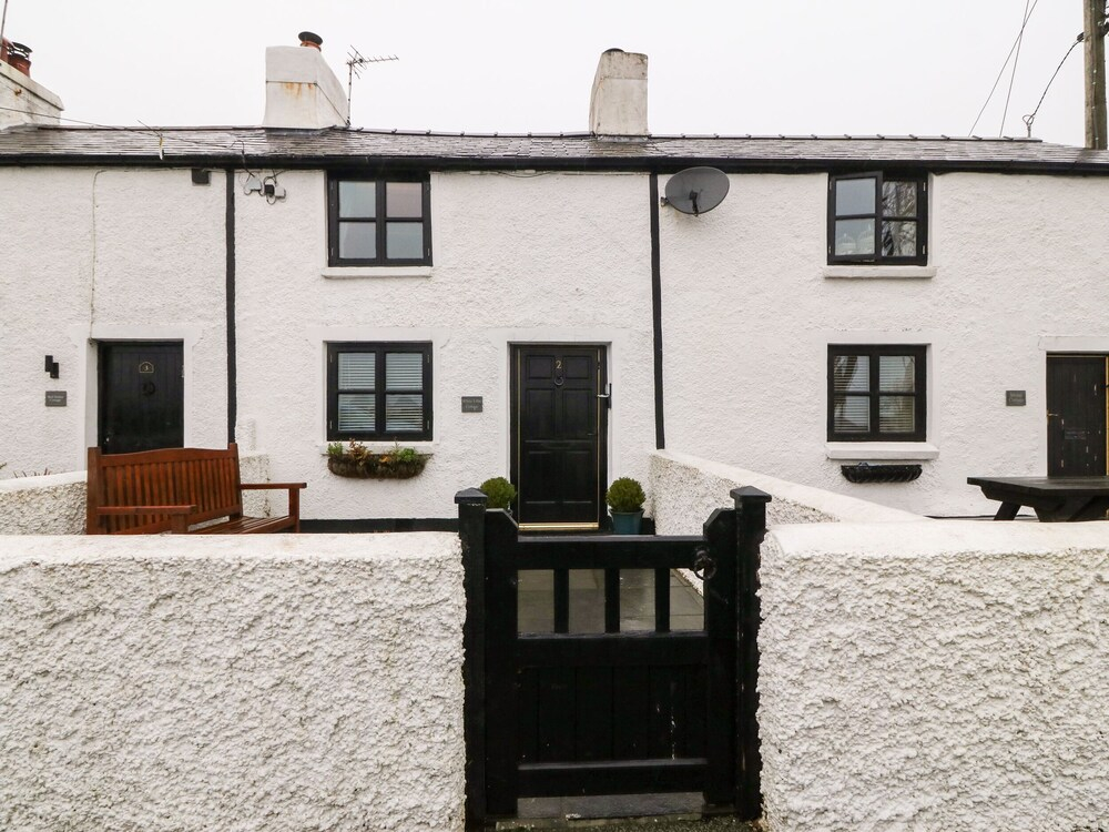White Lilac Cottage