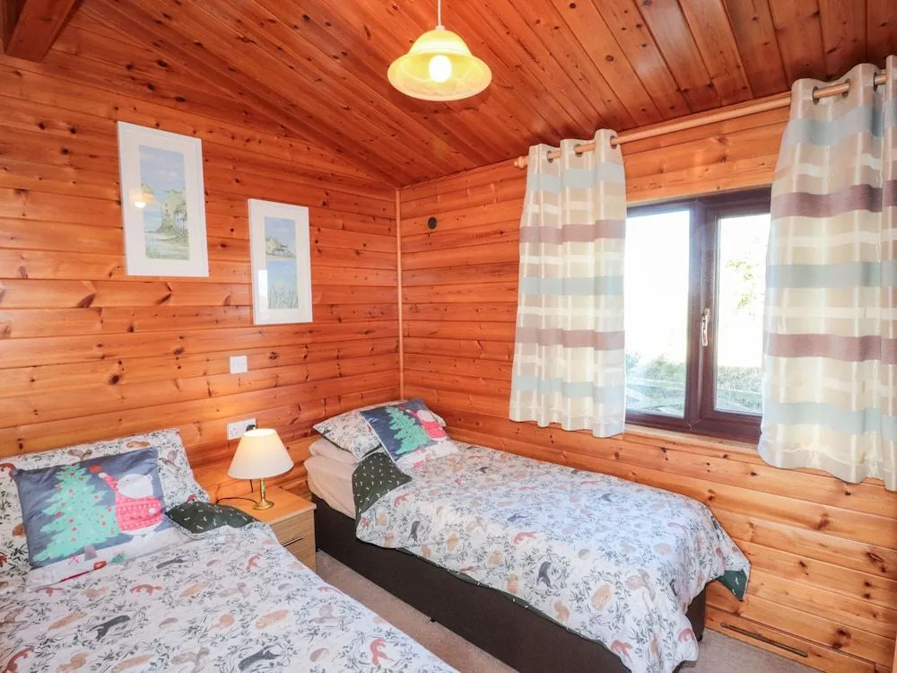 Hawthorne Lodge