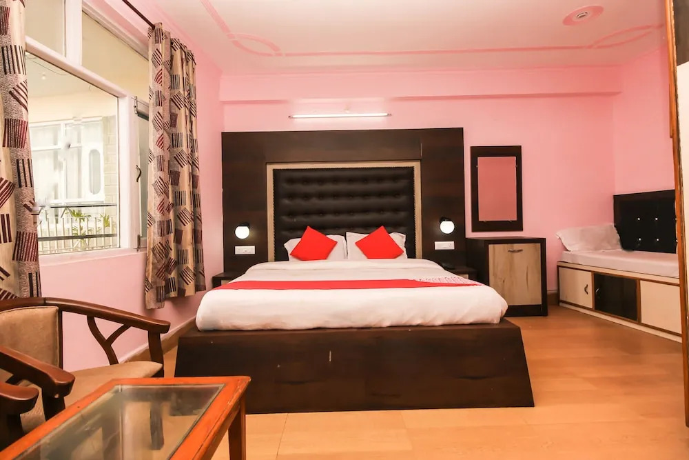 Oyo 28144 Hotel Krishna