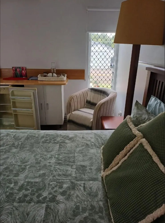 Cozy Room with Separate Entrance and Ensuit Bathroom