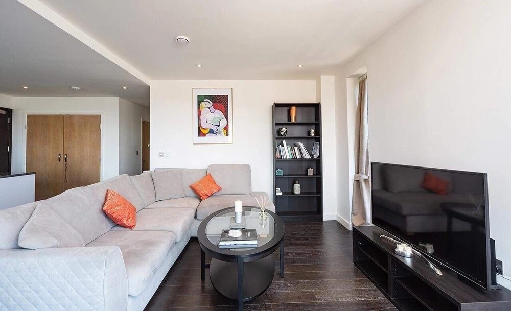 2 Bed Luxury Apartment in N. Greenwich