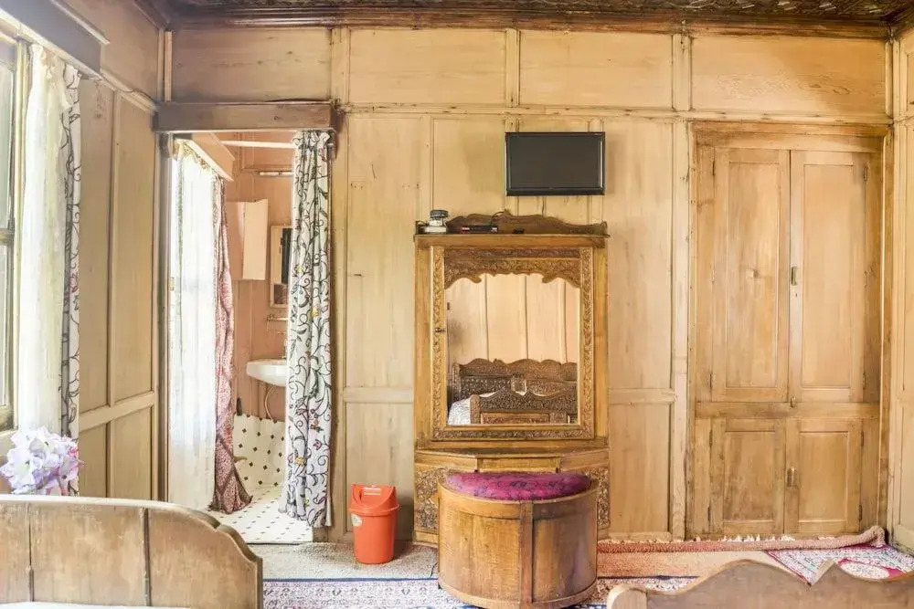 GuestHouser 1 BR Houseboat 1fda